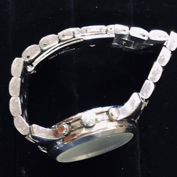 Watch - Picture 4 of 4